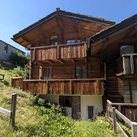 Chalet Veronique Private Sauna & Free Saastalcard *