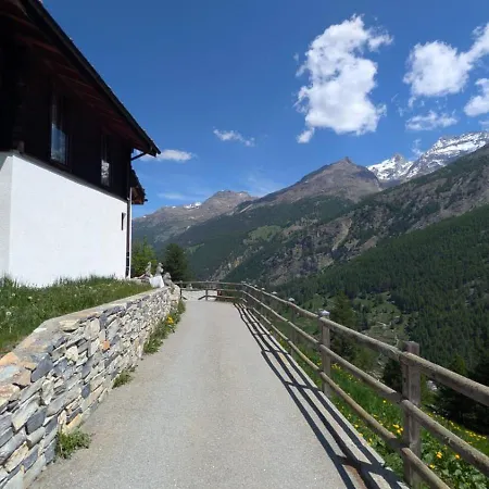 Chalet Veronique Private Sauna & Free Saastalcard *